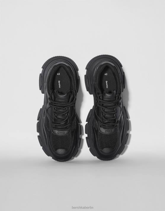 Schwarz Bershka Männer kontrastierende Mesh-Sneaker H00J3510
