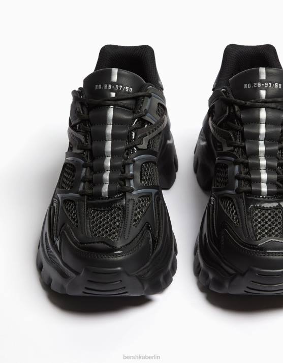 Schwarz Bershka Männer kontrastierende Mesh-Sneaker H00J3528