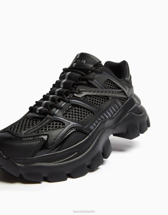 Schwarz Bershka Männer kontrastierende Mesh-Sneaker H00J3528