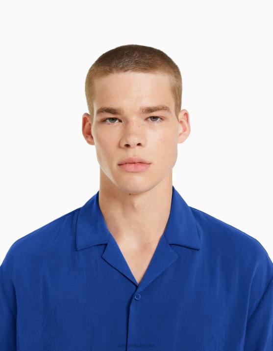 Blau Bershka Männer Fließendes Kurzarmshirt H00J2920