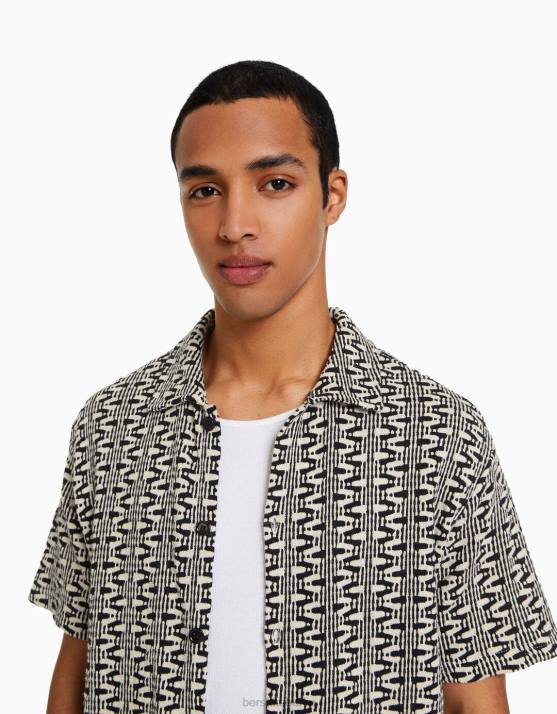 Creme Bershka Männer Bedrucktes Kurzarm-Strickhemd H00J2872
