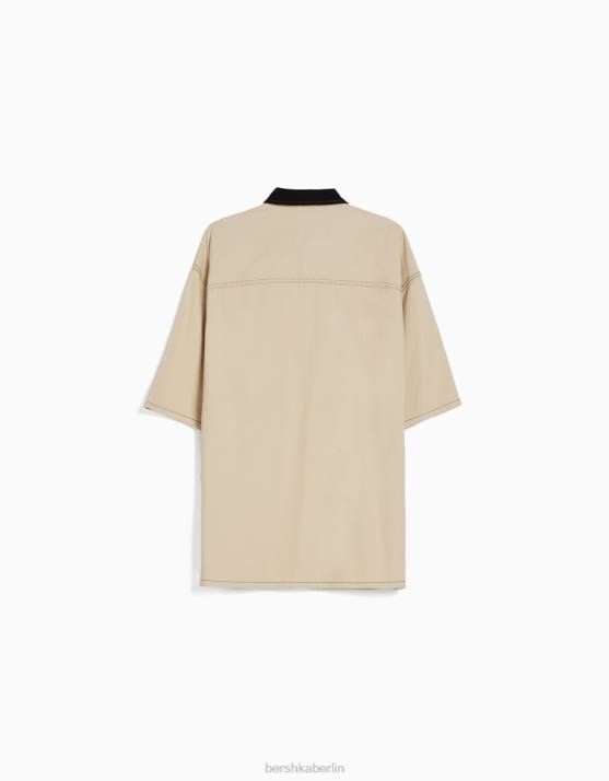 Creme Bershka Männer Kurzärmliges Denim-Arbeiterhemd H00J2882