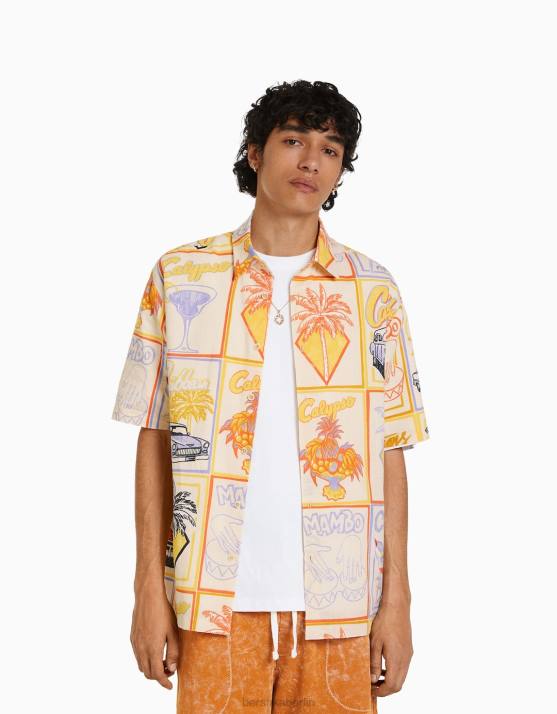 Creme Bershka Männer Kurzarmhemd mit rustikalem Aufdruck H00J2913
