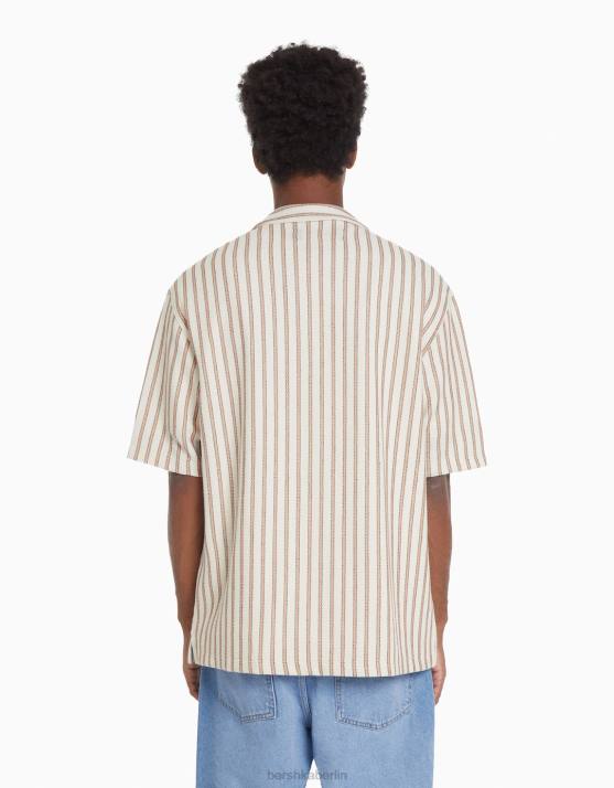 Granat Bershka Männer Rustikales, gestreiftes Kurzarmhemd H00J2927
