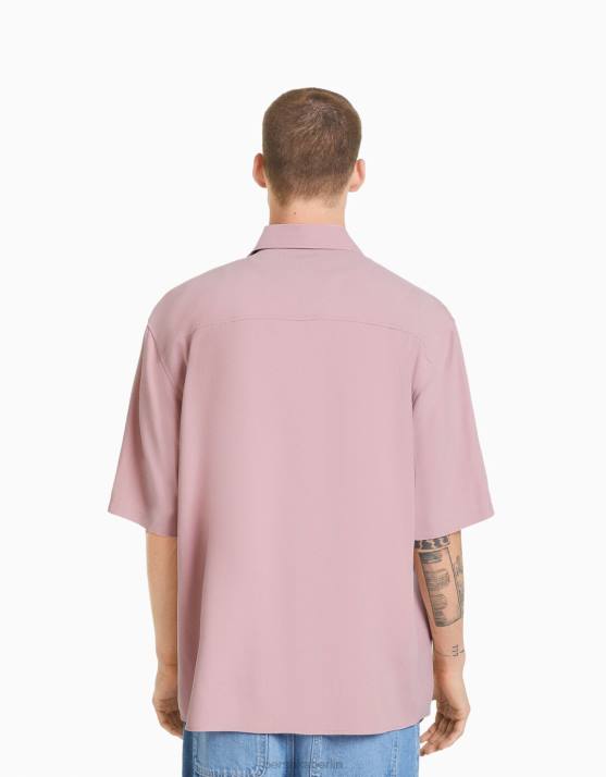 Rosa Bershka Männer Kurzarmhemd mit entspannter Passform H00J2908