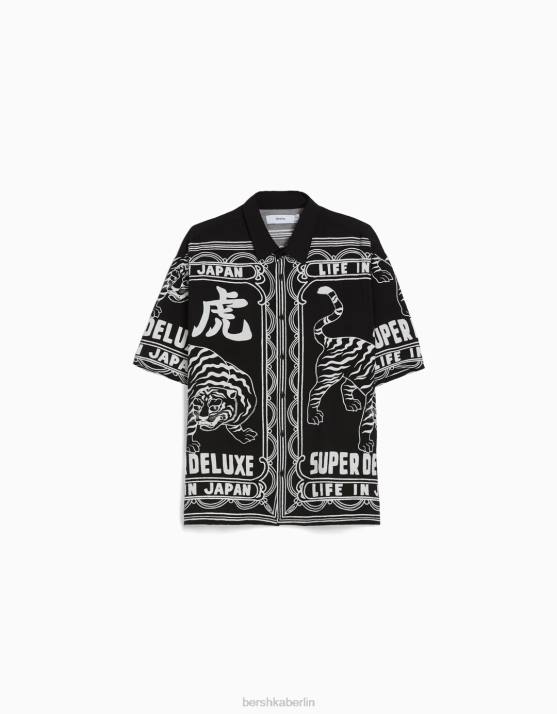 Schwarz Bershka Männer Bedrucktes Kurzarmhemd H00J2860
