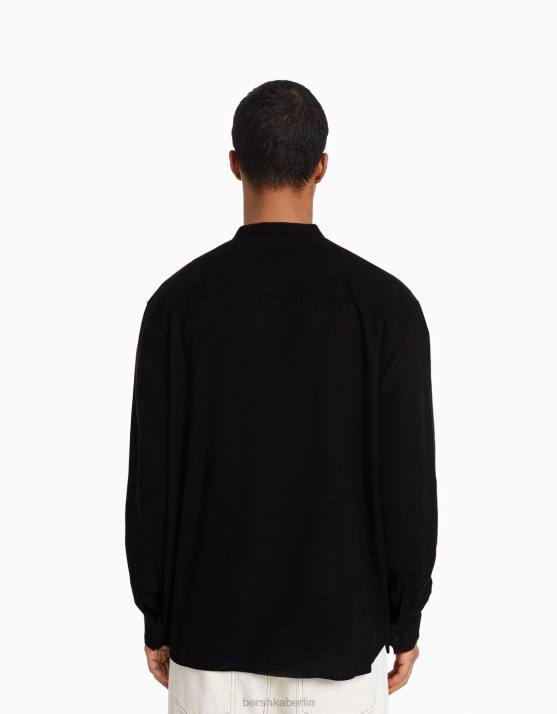 exklusiv Bershka Männer Langärmliges Hemd aus Leinenmischung H00J2894