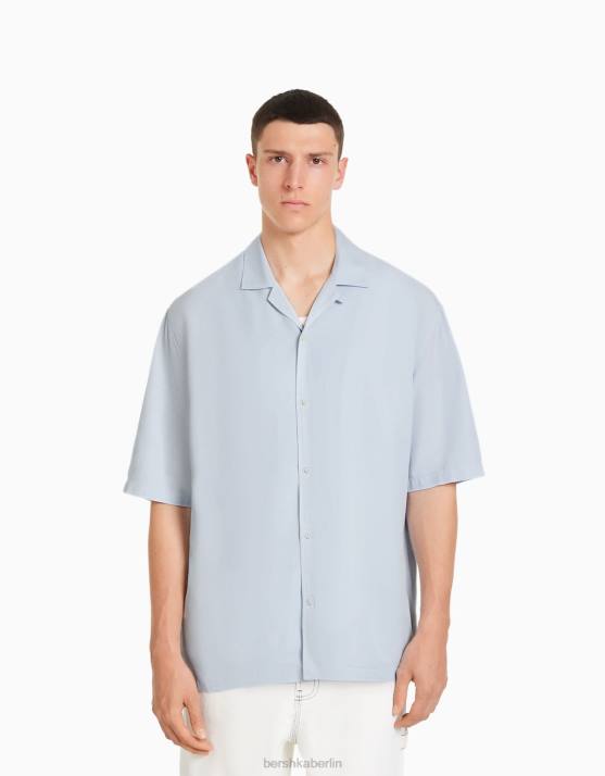 hellblau Bershka Männer Kurzärmliges, entspanntes, rustikales Hemd H00J2942