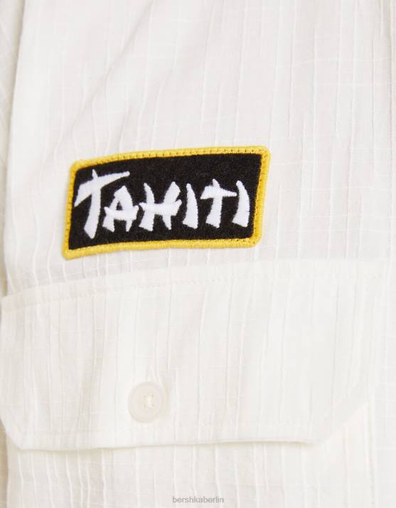 nicht-gerade weiss Bershka Männer Kurzarmhemd mit Waffelstruktur und Aufnähern H00J2896