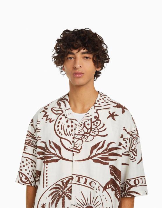 nicht-gerade weiss Bershka Männer Kurzarmhemd mit rustikalem Aufdruck H00J2889