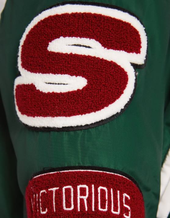 Grün Bershka Männer Bedruckte, gesteppte Bomberjacke H00J3107