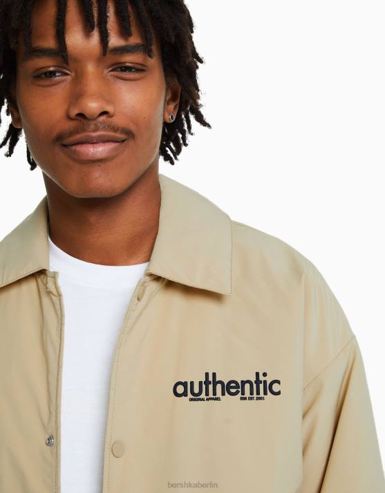 Kamel Bershka Männer Jacke mit Rückendruck H00J3049