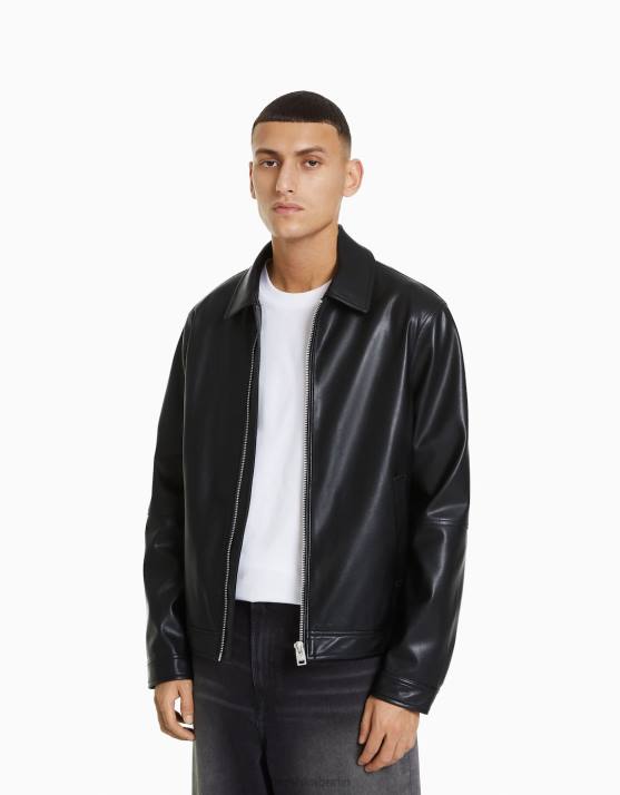 Schwarz Bershka Männer Bikerjacke aus Kunstleder H00J3084