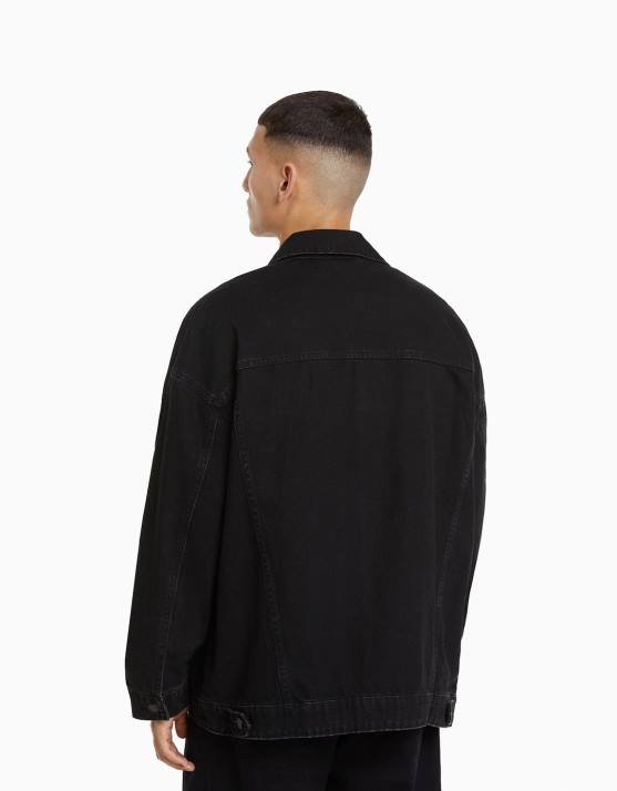 Schwarz Bershka Männer übergroße Jeansjacke H00J3054
