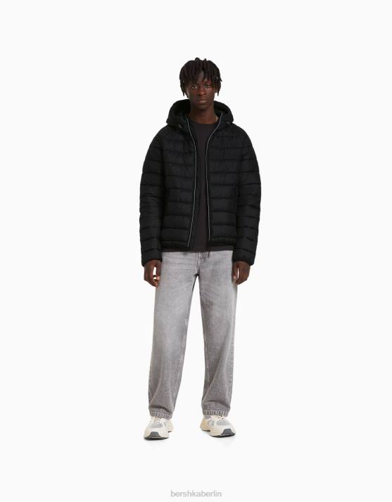 Schwarz Bershka Männer leichte Pufferjacke H00J3061