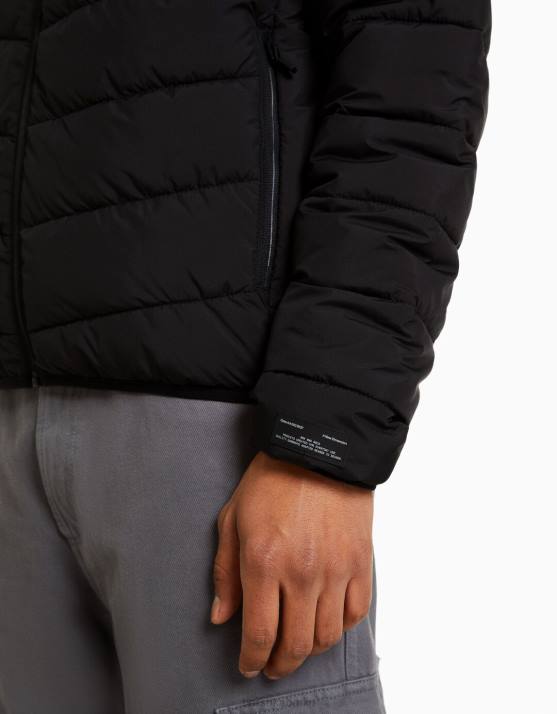 Schwarz Bershka Männer leichte Pufferjacke H00J3081