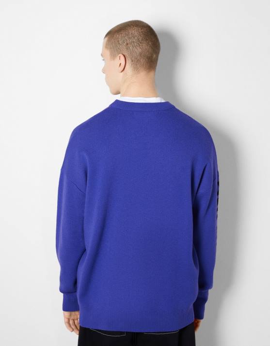 Blau Bershka Männer Langarmpullover mit Aufdruck H00J3006