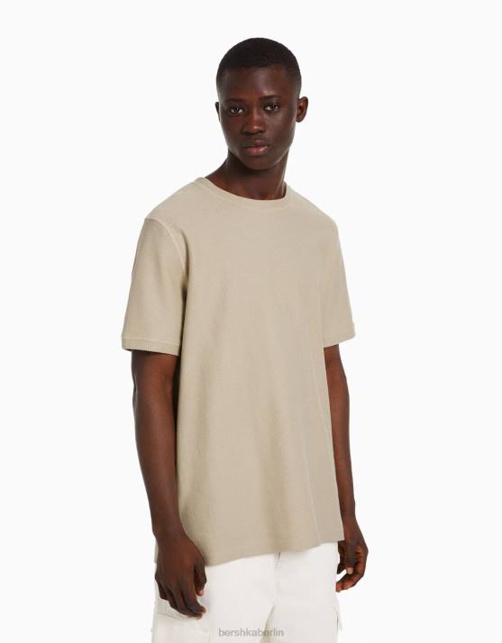 Kamel Bershka Männer Strukturiertes Kurzarm-T-Shirt H00J2772