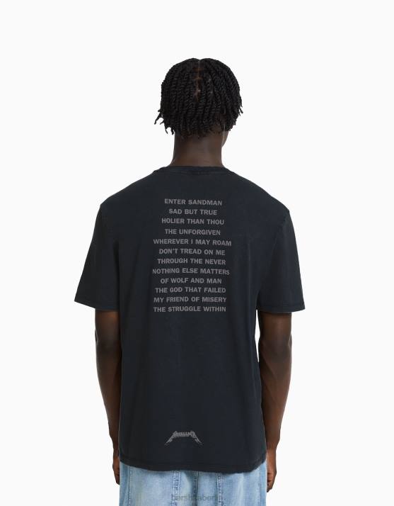 Schwarz Bershka Männer Leicht sitzendes, verblasstes T-Shirt mit Metallica-Print H00J2790