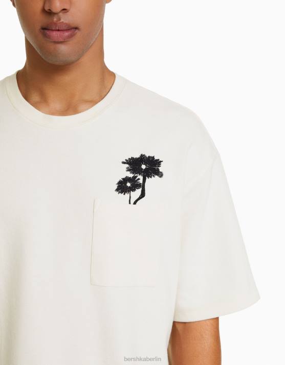 nicht-gerade weiss Bershka Männer Kurzärmliges, kastenförmiges, geripptes T-Shirt mit Blumendruck H00J2671