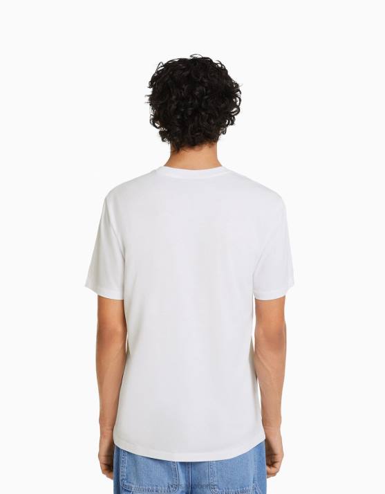 nicht-gerade weiss Bershka Männer Kurzarm-T-Shirt mit Aufdruck H00J2798