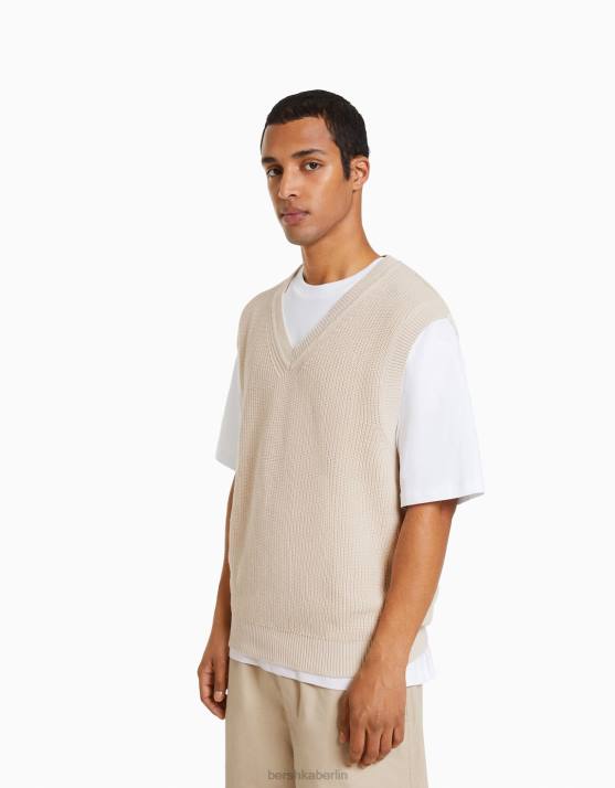 Sand Bershka Männer Strickweste mit V-Ausschnitt H00J2998