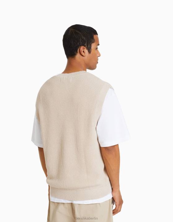 Sand Bershka Männer Strickweste mit V-Ausschnitt H00J2998