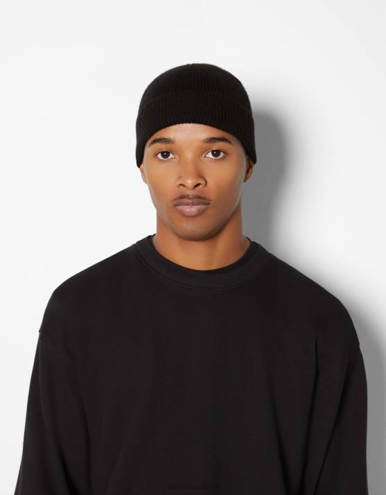 Schwarz Bershka Männer kurze Mütze H00J3623