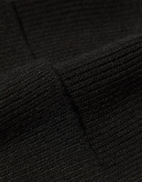 Schwarz Bershka Männer kurze Mütze H00J3623