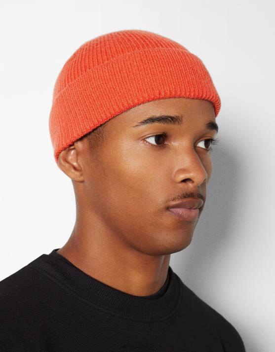 orange Bershka Männer kurze Mütze H00J3620