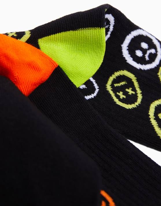 Schwarz Bershka Männer Set mit 3 bedruckten Socken H00J3421