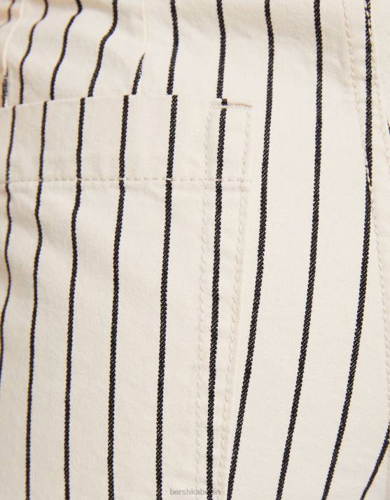 Creme Bershka unisex Culottes aus Baumwolle H00J3909