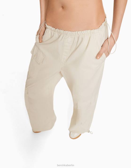 nicht-gerade weiss Bershka unisex Cargo-Fallschirmhose H00J3901