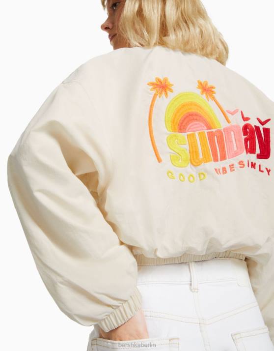 Creme Bershka unisex bestickte Nylonjacke H00J4161