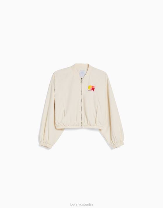 Creme Bershka unisex bestickte Nylonjacke H00J4161
