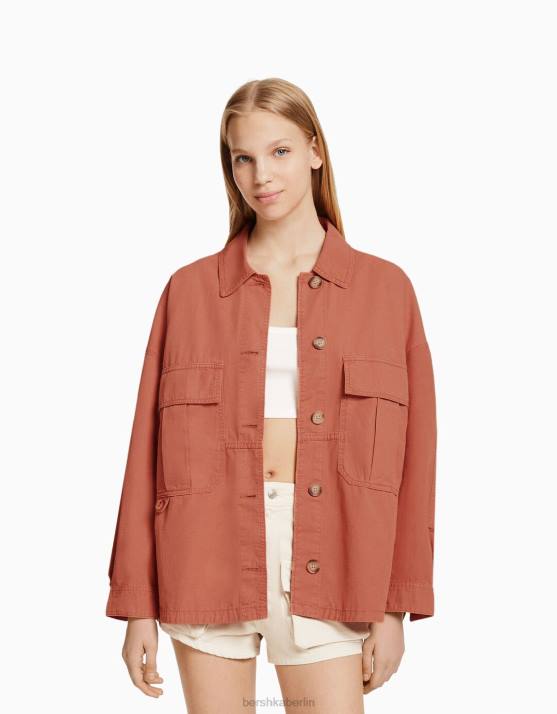 Rosa Bershka unisex Langarm-Overshirt aus Baumwolle mit Taschen H00J4162