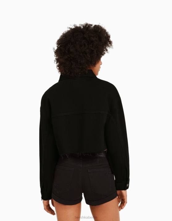 Schwarz Bershka unisex kurze Jeansjacke H00J4153