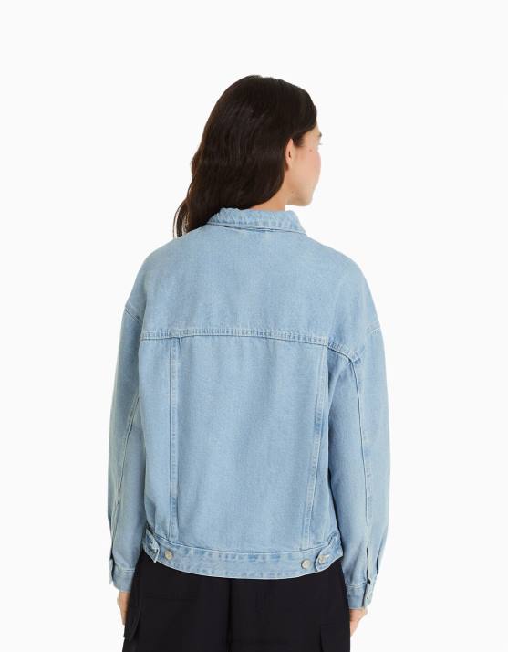 hellblau Bershka unisex übergroße Jeansjacke H00J4159