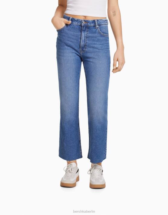 Blau Bershka unisex verkürzte, ausgestellte Jeans H00J3924