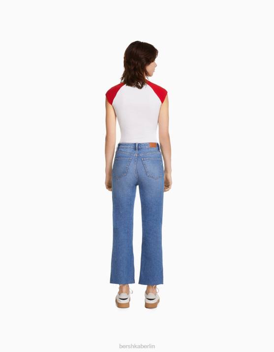 Blau Bershka unisex verkürzte, ausgestellte Jeans H00J3924