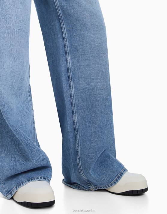 hellblau Bershka unisex Jeans mit weitem Bein H00J3980
