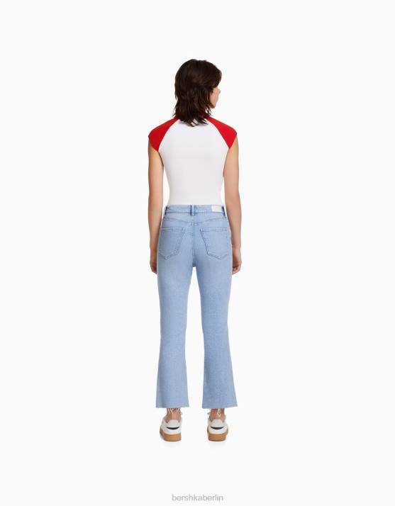 hellblau Bershka unisex verkürzte, ausgestellte Jeans H00J3922