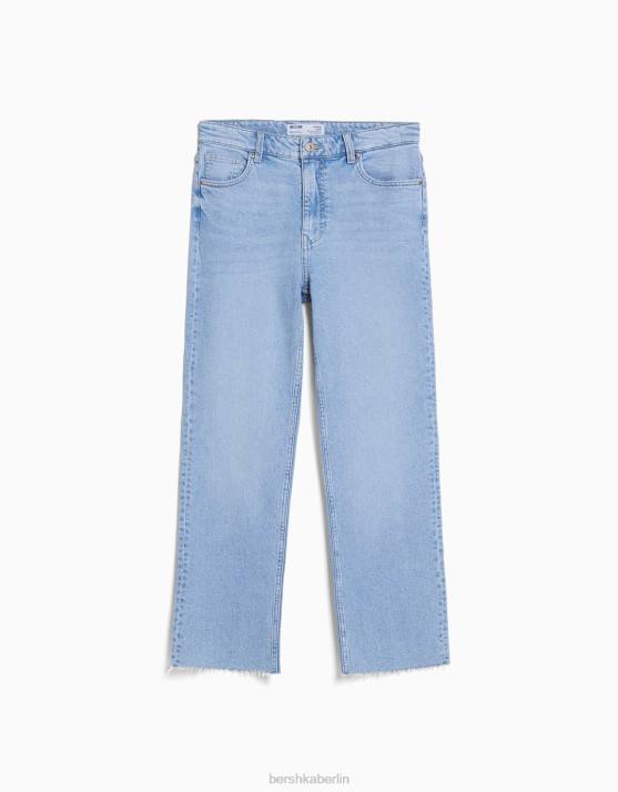 hellblau Bershka unisex verkürzte, ausgestellte Jeans H00J3922