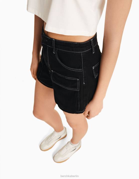 Schwarz Bershka unisex Denim-Cargo-Shorts H00J4007