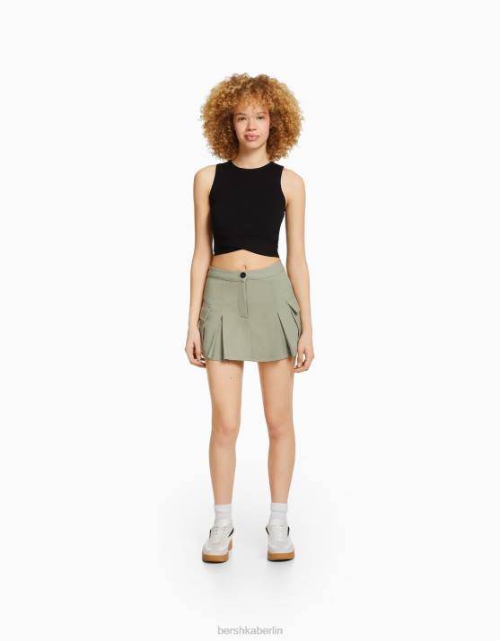 khaki Bershka unisex Maßgeschneiderter Cargo-Skort mit Taschen H00J4037