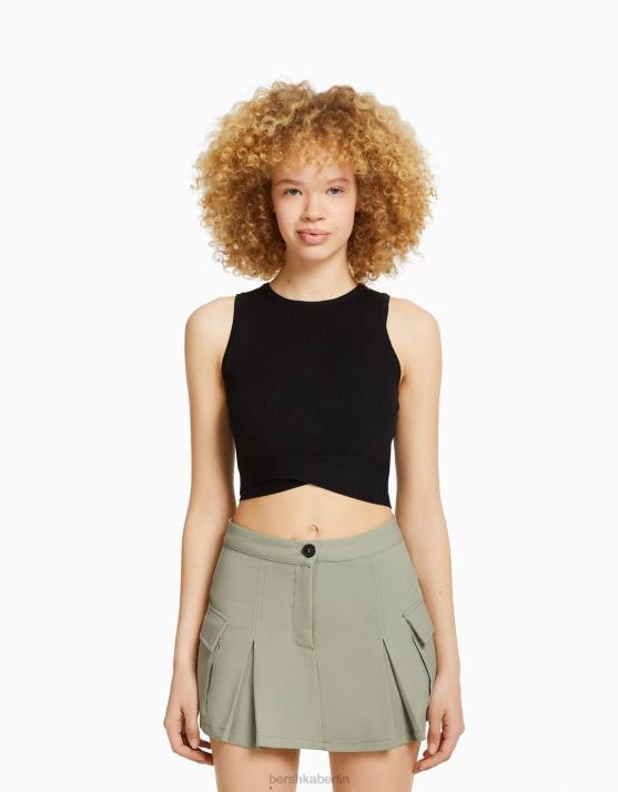 khaki Bershka unisex Maßgeschneiderter Cargo-Skort mit Taschen H00J4037