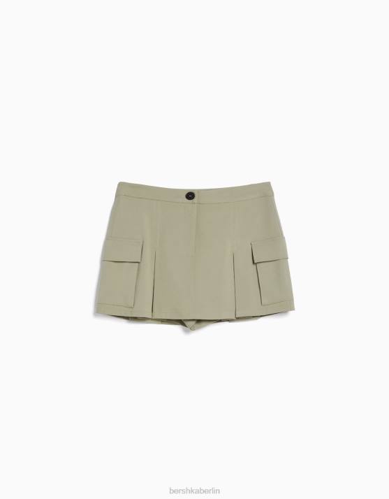 khaki Bershka unisex Maßgeschneiderter Cargo-Skort mit Taschen H00J4037