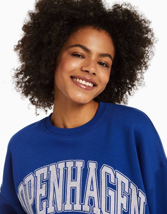 Blau Bershka unisex Übergroßes bedrucktes Sweatshirt H00J4115