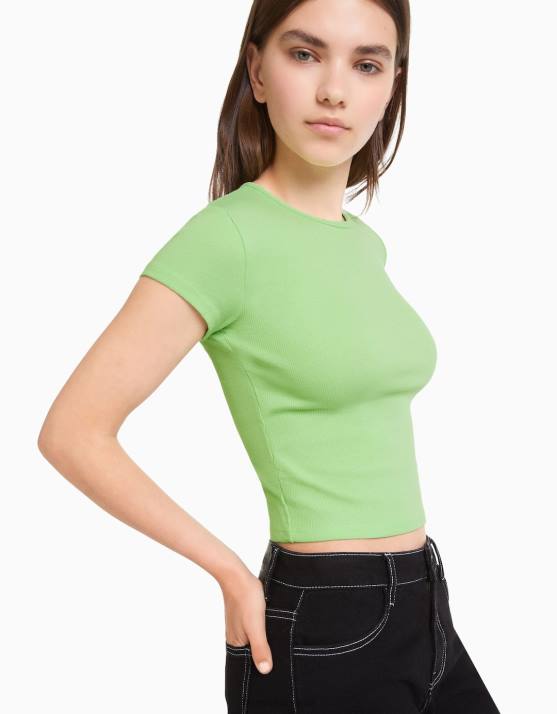 Grün Bershka unisex Geripptes Kurzarm-T-Shirt H00J3745