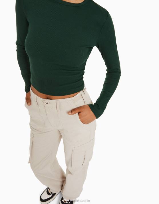 Grün Bershka unisex Geripptes Langarm-T-Shirt H00J3864